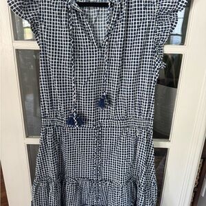 Vineyard Vines Blue and White Patterned Top